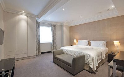 Knightsbridge Suite - Claverley Court